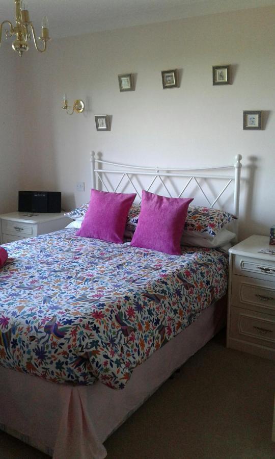 Woodpeckers Cottage B&B Pett Екстериор снимка