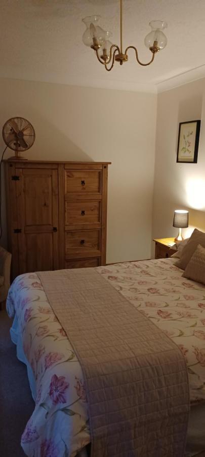 Woodpeckers Cottage B&B Pett Екстериор снимка