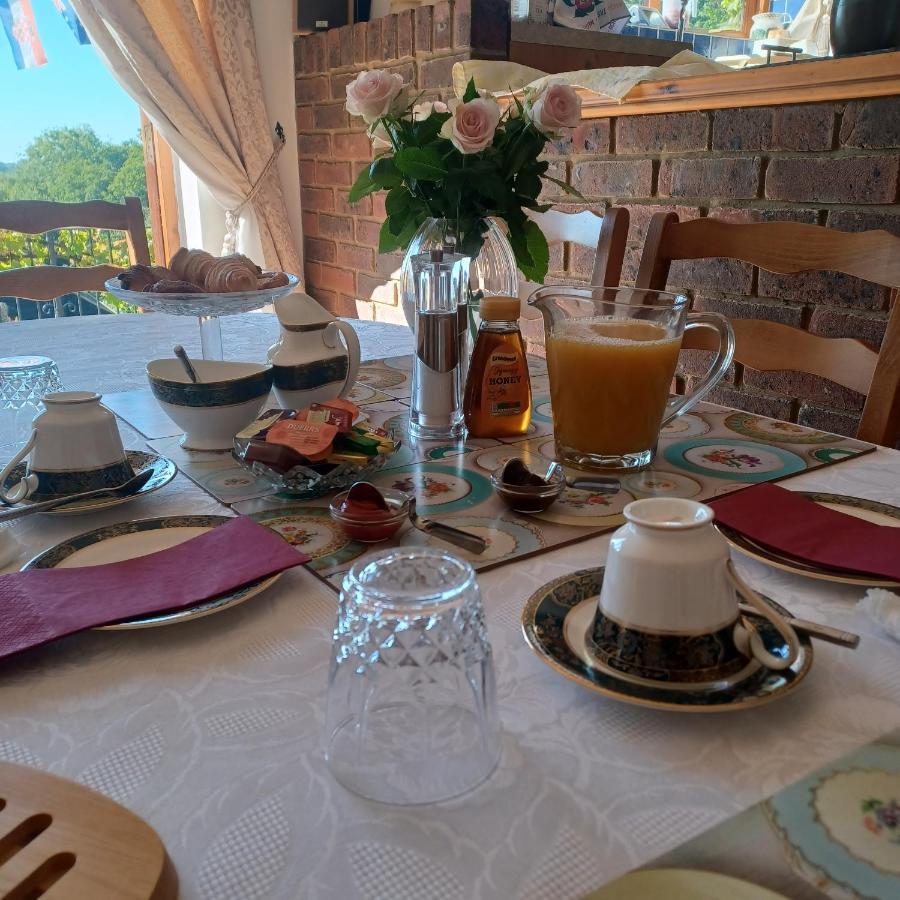 Woodpeckers Cottage B&B Pett Екстериор снимка