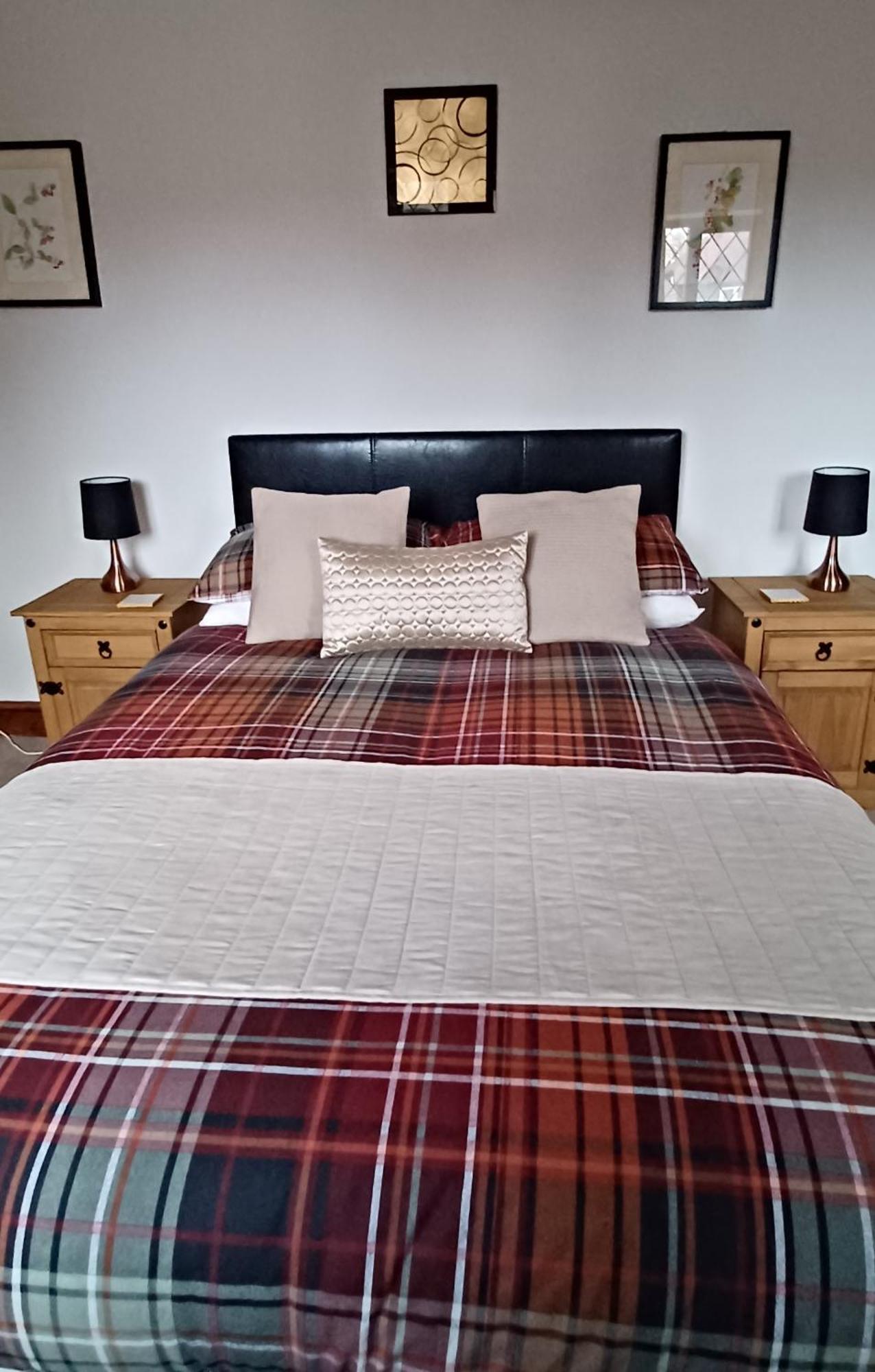 Woodpeckers Cottage B&B Pett Екстериор снимка