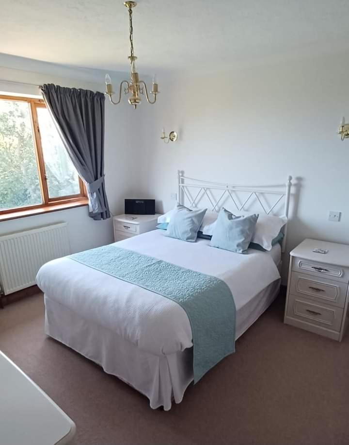 Woodpeckers Cottage B&B Pett Екстериор снимка